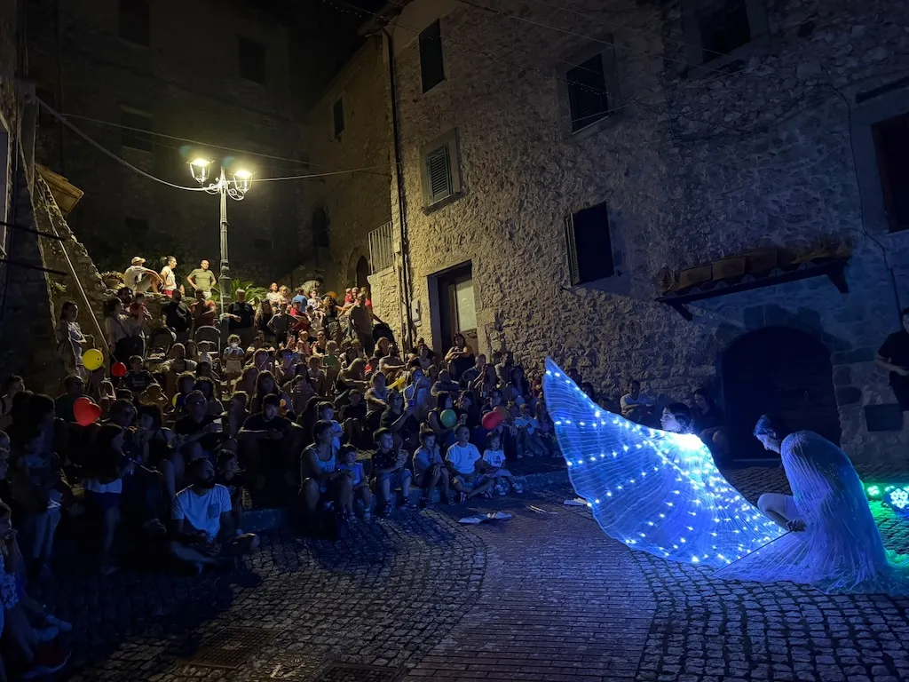 Prossedi, appuntamento con la tradizione, sabato torna «Vicoli di Notte»: la grande Notte Bianca chiude i tre giorni nei Vicoli
Vicoli di Notte Prossedi 2026