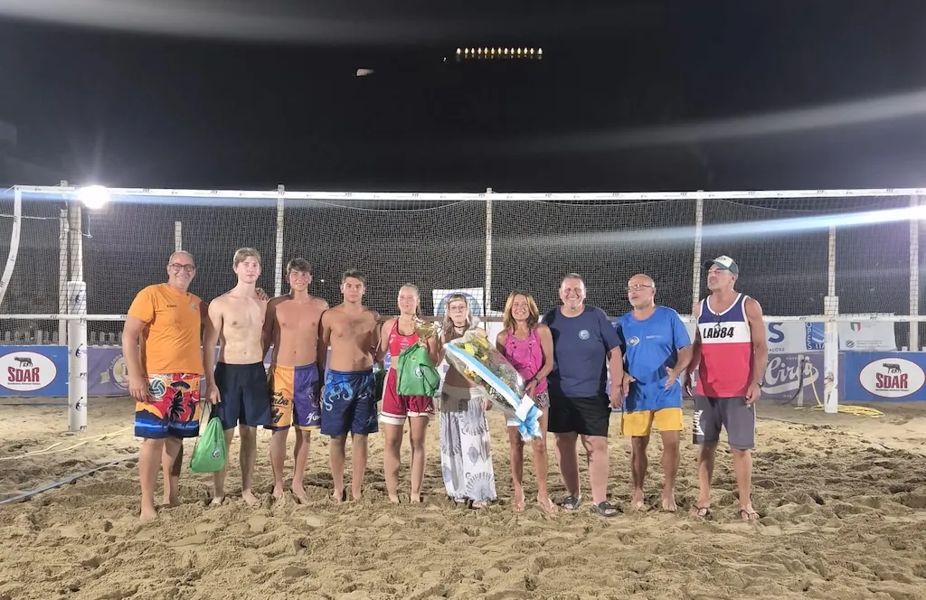 Beach volley, 2° Memorial Maurizio Altamura, sport, solidarietà e ricordo alle Rive di Traiano di Terracina Memorial Maurizio Altamura vincitori 2026
