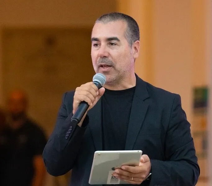 Giuseppe Baratta speaker del Sardegna Volleyball Challenge 2026